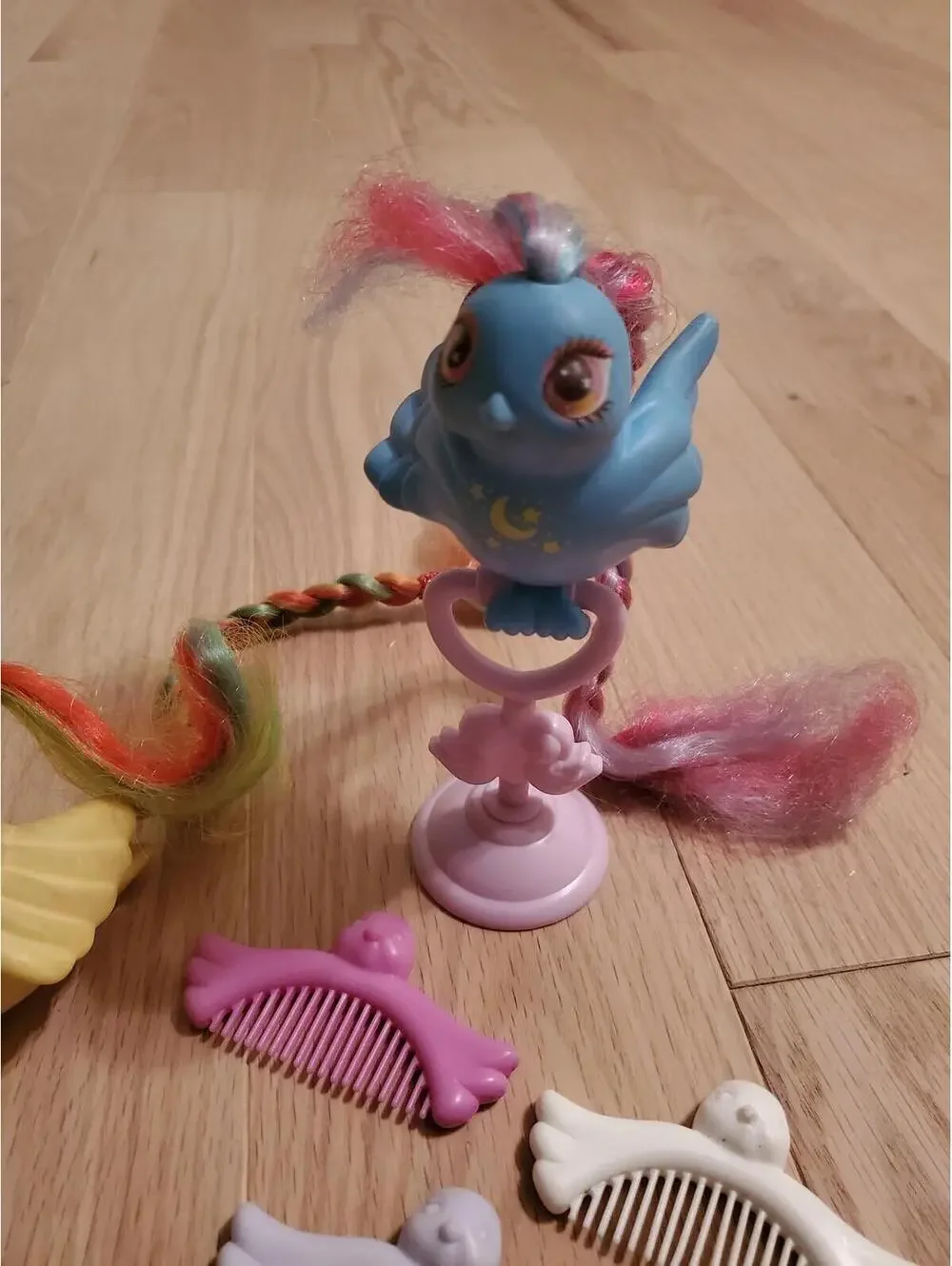 Extremely Rare Vintage 1987 Hasbro Fairy Tails bird toys